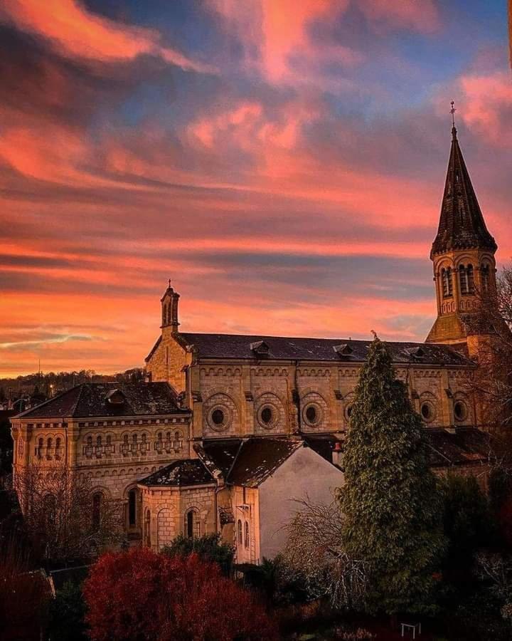 Chambre Climatisee Au Coeur De Brive Avec Televiseur Connecte Wifi Netflix Buitenkant foto